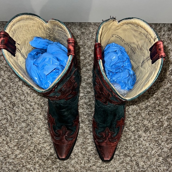 Corral Distressed Turquoise and Red Eagle Boots - Picture 5 of 12